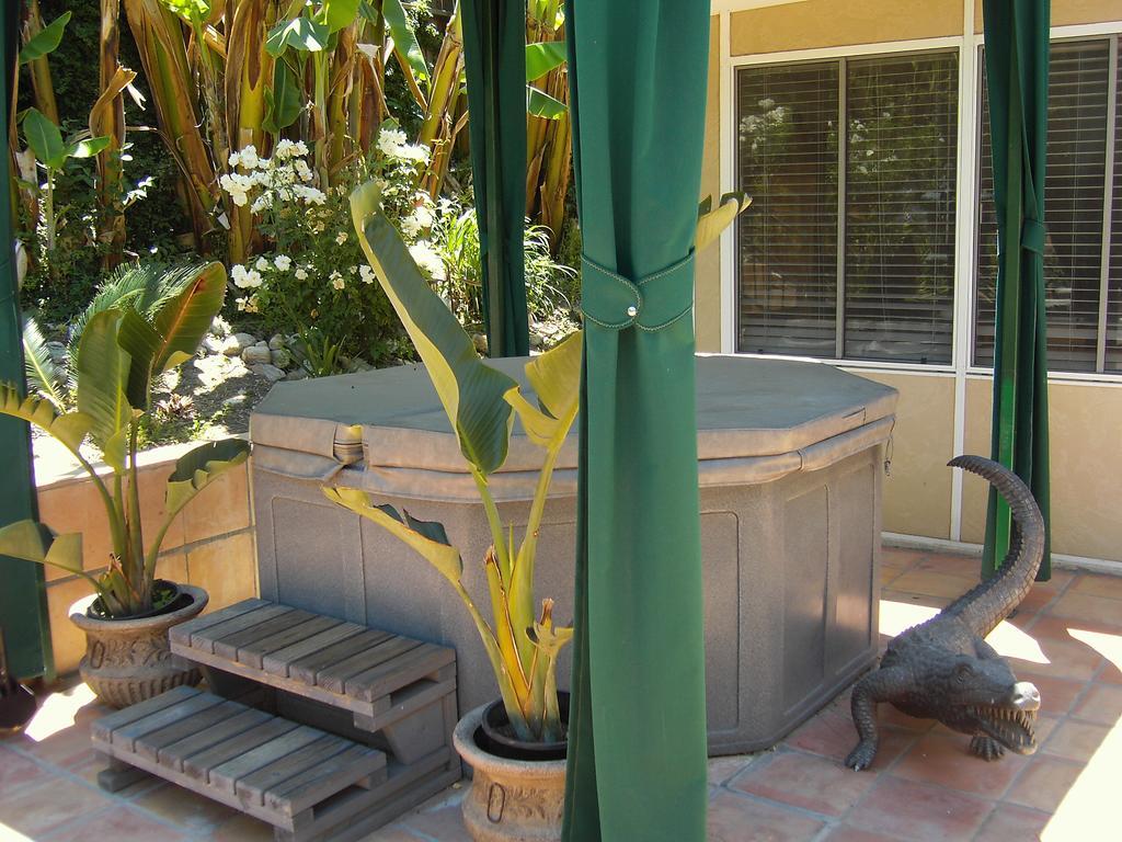 Woodland Hills Calabasas Guesthouses Λος Άντζελες Εξωτερικό φωτογραφία